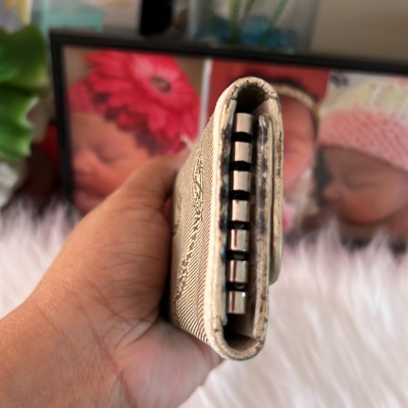 Prada 6 keychain case - Picture 6 of 13